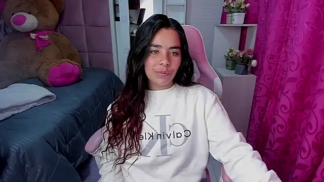 Snapshot of liany_taylor chatting on 02.15.26 liany taylor online show from 02.15.26