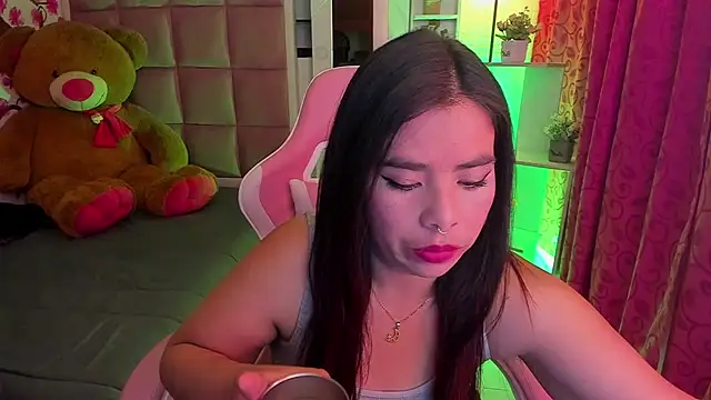 Snapshot of liany_taylor chatting on 02.26.26 liany taylor online show from 02.26.26