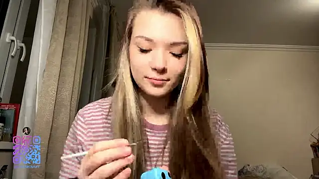 Kimi Luckman online show from 01.31.26