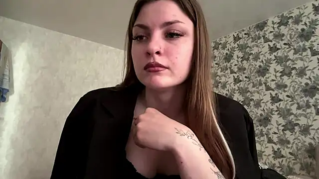 JackiStrum online show from 04.14.26