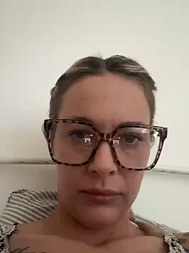 SophieSchmidt online show from 02.17.26