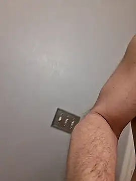 Snapshot of TrndSettr chatting on 02.13.26 TrndSettr online show from 02.13.26