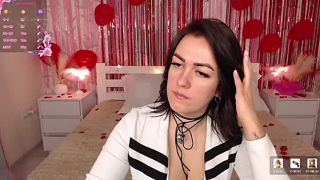 Snapshot of b1ushf1owerr chatting on 02.13.26 b1ushf1owerr online show from 02.13.26