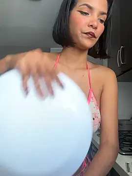 Kitty Wild 19 online show from 03.29.26