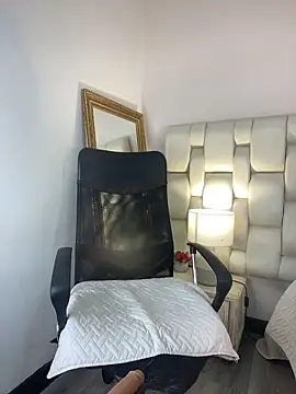 AnnieGirl  online show from 03.10.26