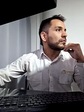 Snapshot of noa_desire chatting on 02.13.26 noa desire online show from 02.13.26