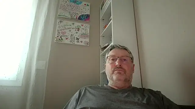 Snapshot of doudou310 chatting on 02.26.26 doudou310 online show from 02.26.26