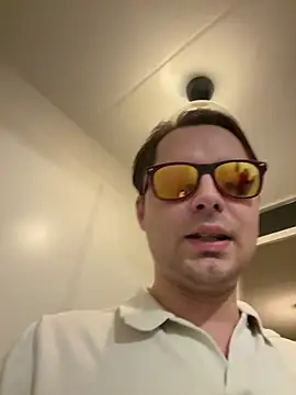 Snapshot of hottogetherNL chatting on 02.20.26 hottogetherNL online show from 02.20.26