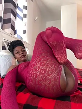 Snapshot of SluttyEll chatting on 03.03.26 SluttyEll online show from 03.03.26