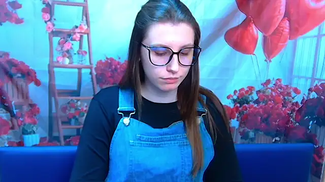 LilianaShine online show from 04.19.26