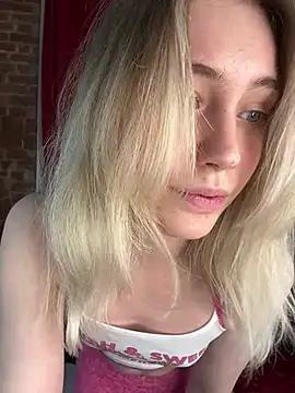 LovelyMiu online show from 03.04.26