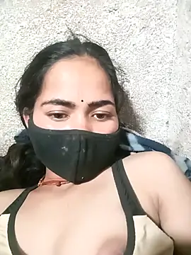 Sunali Bendre online show from 04.10.26