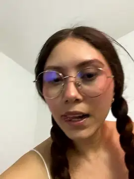 Snapshot of asuna_love20 chatting on 05.22.26 asuna love20 online show from 05.22.26