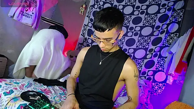 THE PERFECT COUPLE 12 online show from 02.06.26