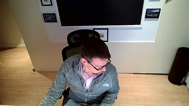 Snapshot of Scotsmanx chatting on 02.17.26 Scotsmanx online show from 02.17.26