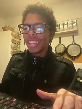 Snapshot of ELPikaPreta chatting on 02.13.26 ELPikaPreta online show from 02.13.26