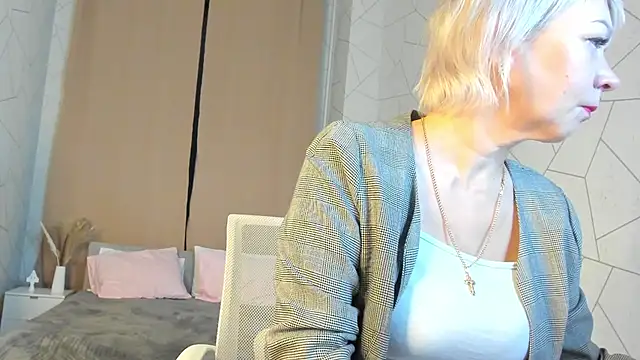 Snapshot of Ann_Annise chatting on 02.11.26 Ann Annise online show from 02.11.26