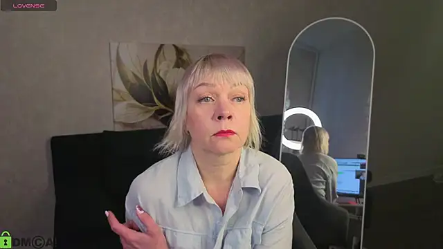 Snapshot of Ann_Annise chatting on 02.27.26 Ann Annise online show from 02.27.26