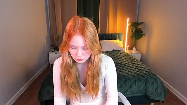 Snapshot of Julia_Anis chatting on 02.13.26 Julia Anis online show from 02.13.26