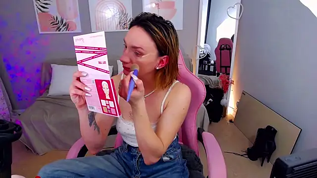 Snapshot of PollyRoseX chatting on 04.10.26 PollyRoseX online show from 04.10.26