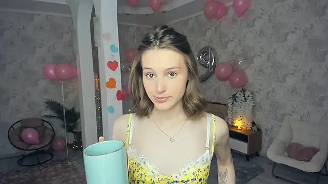 LianneBynon online show from 04.15.26