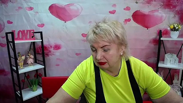 Snapshot of RenataDaster chatting on 03.13.26 RenataDaster online show from 03.13.26