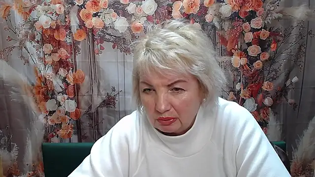 Snapshot of RenataDaster chatting on 03.16.26 RenataDaster online show from 03.16.26
