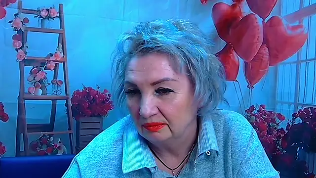 Snapshot of RenataDaster chatting on 04.13.26 RenataDaster online show from 04.13.26