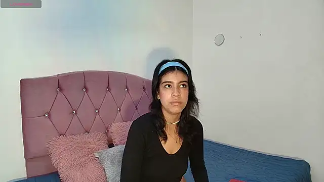 Kalyra 17 online show from 04.14.26