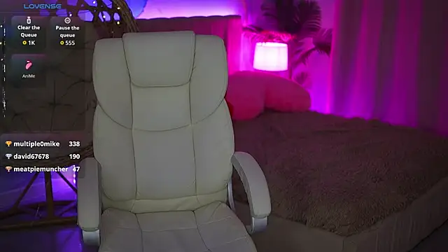 OliviaMoore  online show from 03.16.26