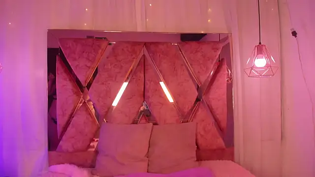 shantal cooper  online show from 02.11.26