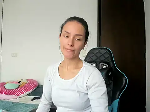 Megan Blue  online show from 03.06.26