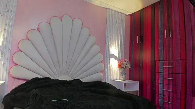 Snapshot of Kateemos chatting on 02.10.26 Kateemos online show from 02.10.26