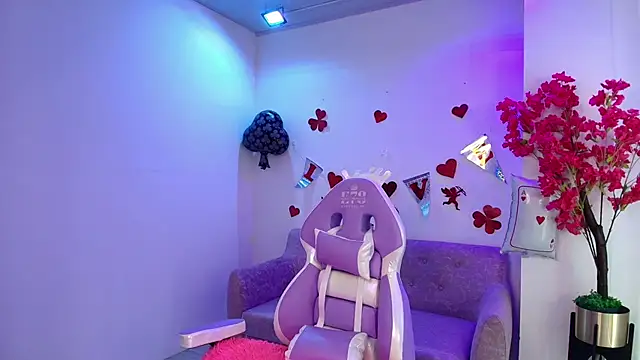 Maddie T18 online show from 02.13.26