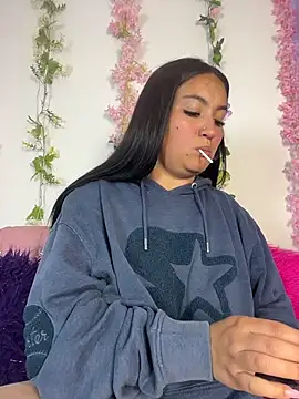 Snapshot of violetmist chatting on 02.02.26 violetmist online show from 02.02.26