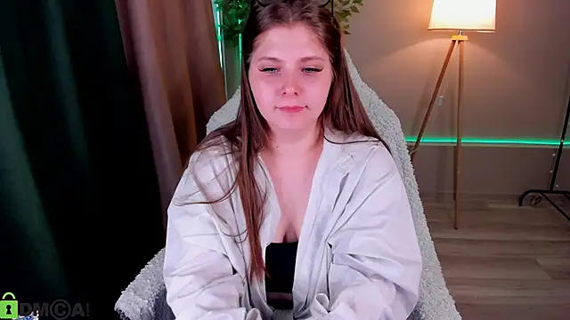 Lumi Ra online show from 03.02.26