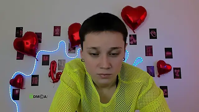 Snapshot of emi_fade chatting on 02.18.26 emi fade online show from 02.18.26