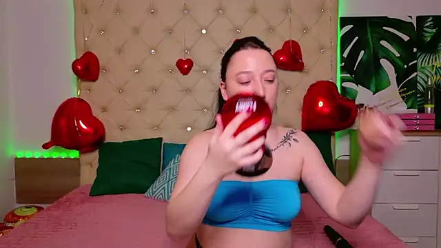 Snapshot of AwaMax chatting on 02.17.26 AwaMax online show from 02.17.26