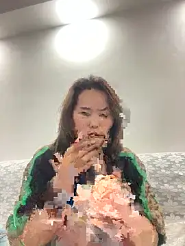 Snapshot of Youyou_12 chatting on 02.04.26 Youyou 12 online show from 02.04.26