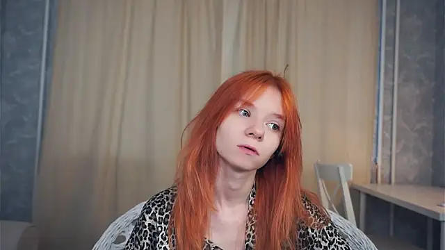 Snapshot of TarynPalek chatting on 02.12.26 TarynPalek online show from 02.12.26