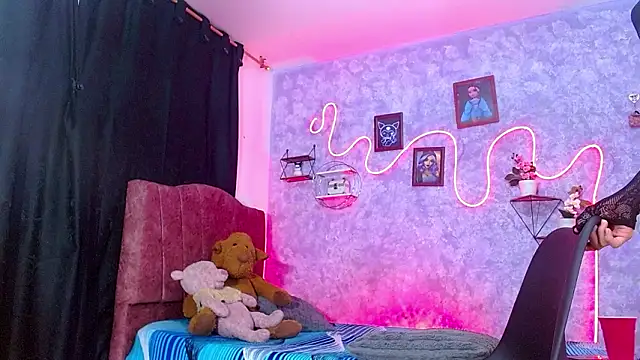 Everlin  Hot  online show from 02.05.26