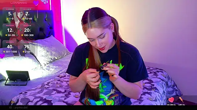 Snapshot of Arytits chatting on 02.13.26 Arytits online show from 02.13.26