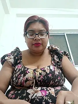 Snapshot of Elie_Hallway chatting on 02.05.26 Elie Hallway online show from 02.05.26