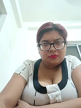 Snapshot of Elie_Hallway chatting on 02.26.26 Elie Hallway online show from 02.26.26