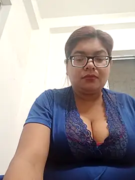 Elie Hallway online show from 03.06.26