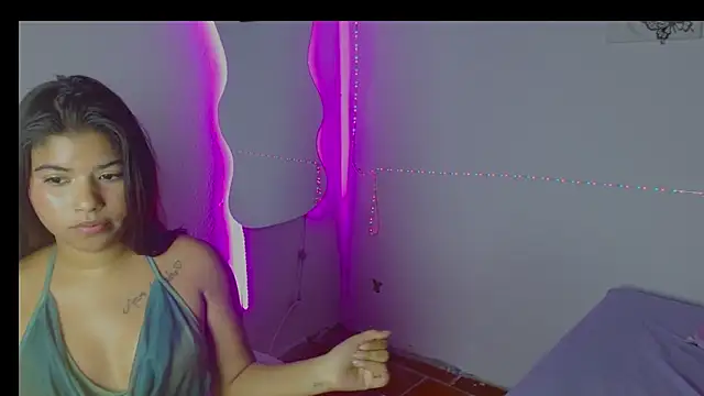 Charlothe 18 online show from 02.15.26