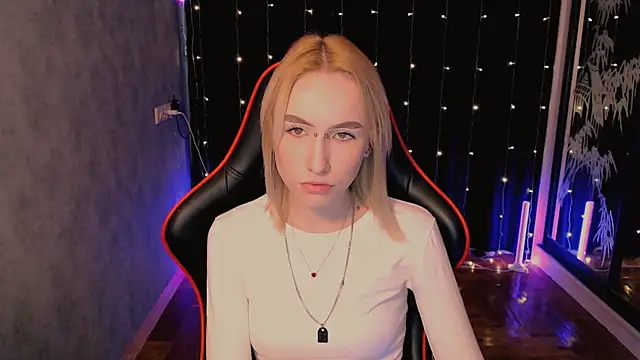 Snapshot of crybambi chatting on 02.19.26 crybambi online show from 02.19.26