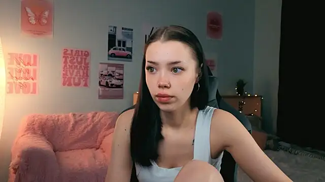 Snapshot of Vexnexe chatting on 02.23.26 Vexnexe online show from 02.23.26