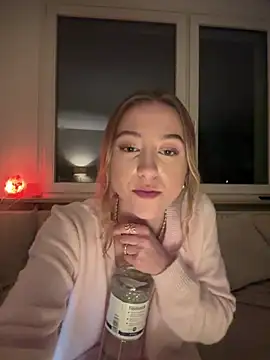 Snapshot of romyxxs chatting on 02.07.26 romyxxs online show from 02.07.26