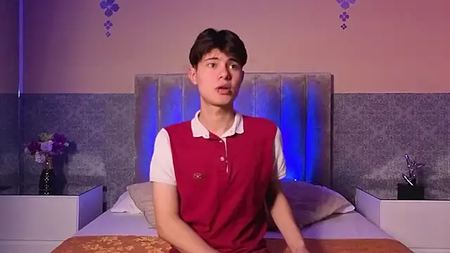 Snapshot of Derek_Sinn chatting on 02.19.26 Derek Sinn online show from 02.19.26